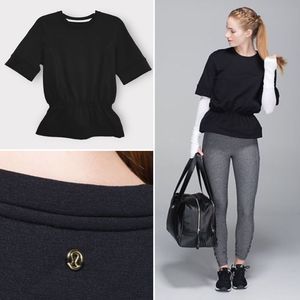 Lululemon Peplum Pullover 6 Black Women Short Sleeve Fleece Sweatshirt Top